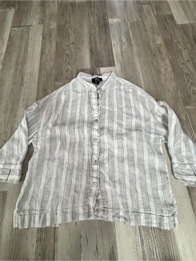 Jones New York White & Light Gray Striped Button-Down Shirt